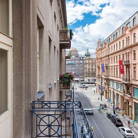 Spacious Apartment With Balcony At Wenceslas Sq Praha Exteriér fotografie