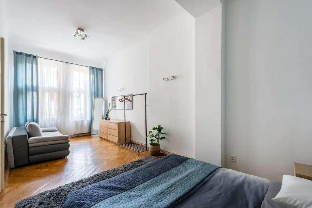 Spacious Apartment With Balcony At Wenceslas Sq Praha Exteriér fotografie